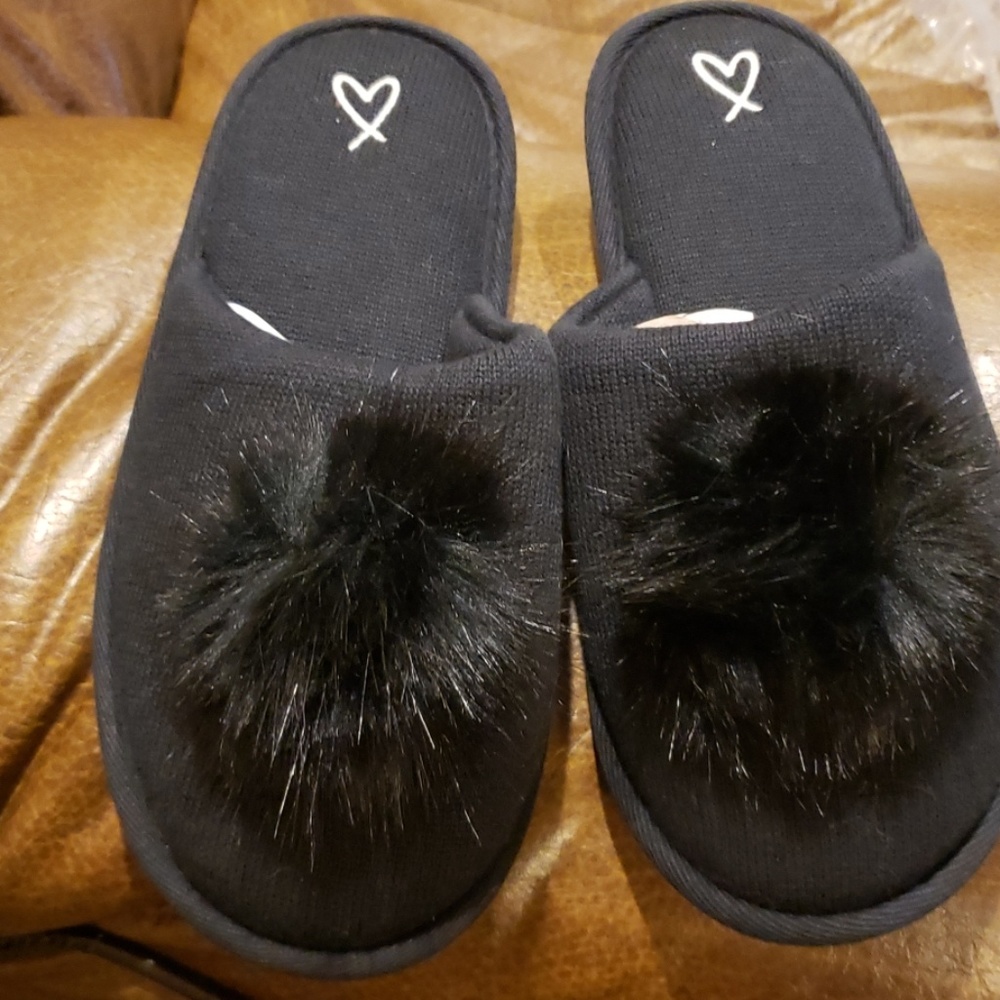 VS slippers
